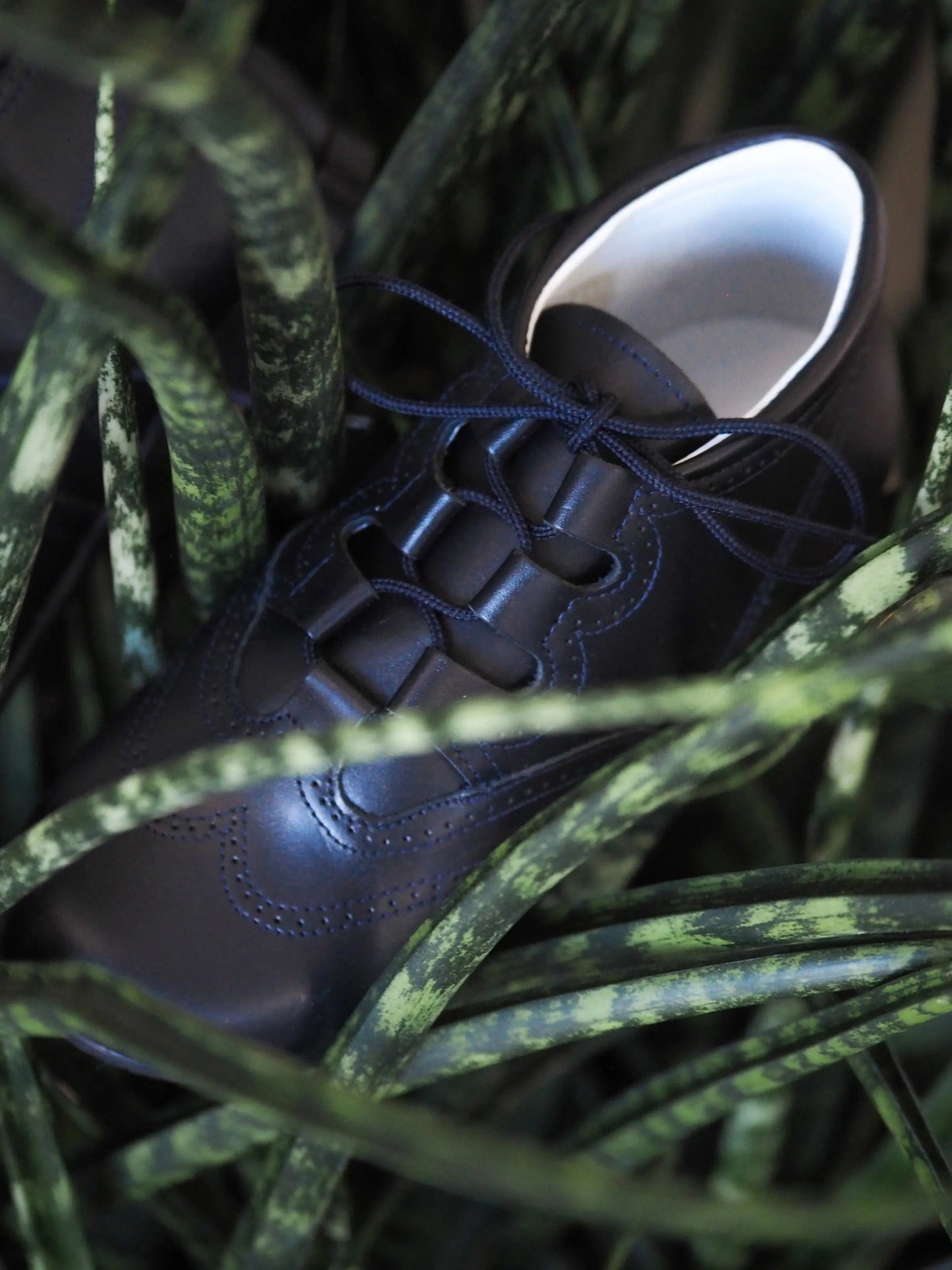 Henry- Dark Navy Leather Boy Boots - Amati Steps