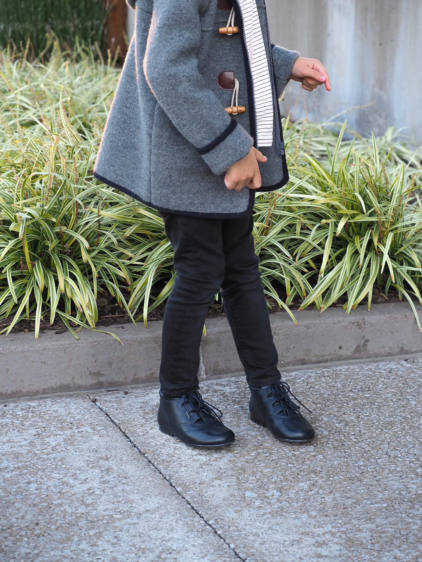 Henry- Dark Navy Leather Boy Boots - Amati Steps